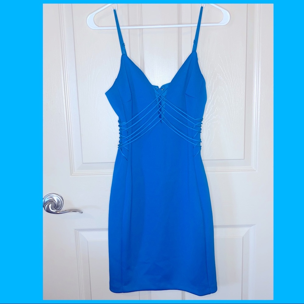 GUESS Curve Hugging Dress!!